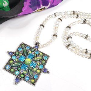 Cultured pearl necklace w/ crystal & bead pendant